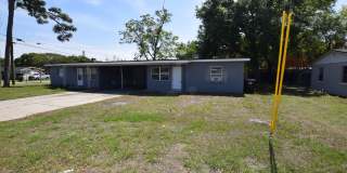2 Bedroom 1Bath Duplex For Rent at 104 W Lancaster Road Orlando, FL 32824 Gallery 4
