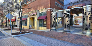 212 FREDERICK Avenue S Gallery 102
