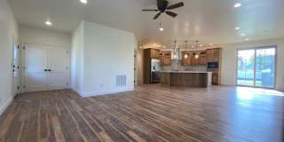 Beautifully Designed 3 Bed Home Gallery 7