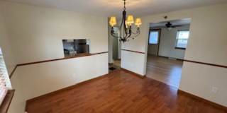 Charming 2BD/1BA Townhome in Burlington’s New North End Gallery 1