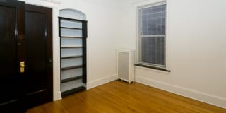 5706-10 S. Blackstone Ave Gallery 29