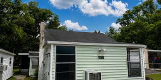 Cute 2BR/2BA HUGE ENCLOSED PORCH, Next to Stewart Middle, Tile Floors! Gallery 1