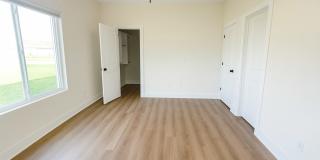 3815/17 Bluelake Gallery 1