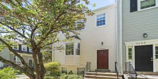 2362 HUNTERS SQUARE Court Gallery 1