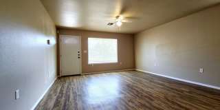 Cozy 3-Bedroom, 2-Bathroom Home with Garage in East Lubbock Gallery 5