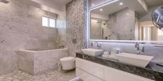 Breathtaking Bay and Ocean Views! Gorgeous Home on 7th Floor of Secured Newport Towers High-rise Building! Gallery 9