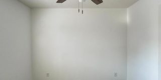 Charming 3 Bed 2 Bath Home with Fenced Yard Gallery 12