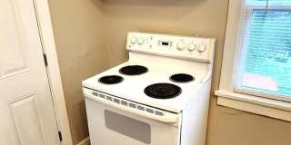 Room in 3 Bedroom Home at Martin Luther King Jr Dr SW Gallery 12
