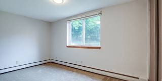 4036 37th Ave. N- Windsor Court Gallery 33