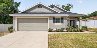 3/2 Home on a Cul-de-Sac with Beautiful Yard! Gallery 1