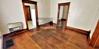 421 E 7th- 3 bedroom house Gallery 6