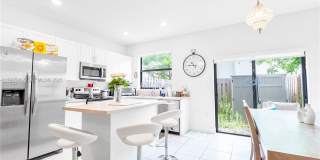 817 NE 211th St Gallery 8