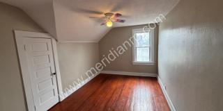 2403 North Clinton Street Gallery 14