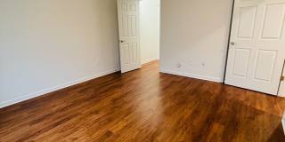 Like New One Bedroom Garden Apartment Gallery 11