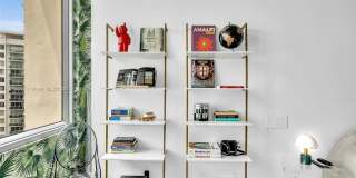 1100 West Ave Gallery 22