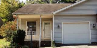 One Level Duplex with Garage Gallery 1