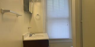 3 FREE City Blue Curb Passes- 3 Bed/1 Bath Home located close to Sunnyside and Downtown Campus- Available 5/20/2026 Gallery 18