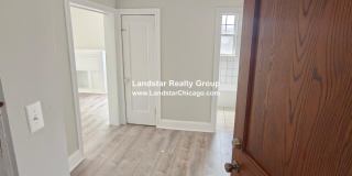 6300 North Oakley Gallery 1