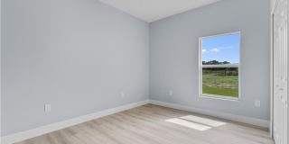 702 Broadway Avenue Gallery 11