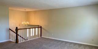 Wonderful Home in Campus West! Gallery 3