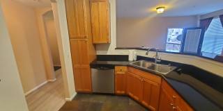 Spacious 2B/2B Main Level Condo With Garage NOW AVAILABLE Gallery 27