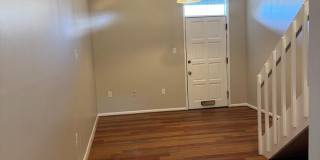 311 MAPLE AVE W #C Gallery 3