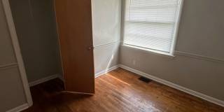 PRELEASING for AUGUST! Close to Campus Gallery 6