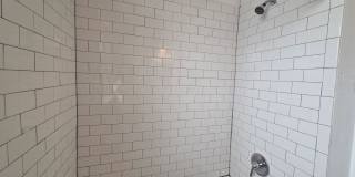2 Bedroom, 1 Bathroom in Historical Woodland Avenue building! Gallery 32
