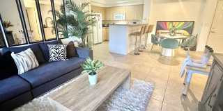 8010 N Nob Hill Road Gallery 10