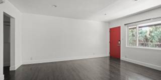 1321 W 36th Place Apartments Gallery 16