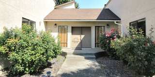 4 Bedroom, 3 Bath Home in West Richland Gallery 1