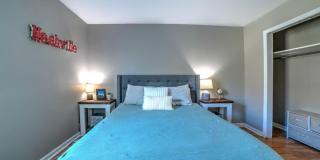2417 Glenrose Avenue - A Gallery 10