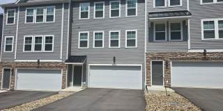 Available August 1st - 3 Bedroom Townhouse in Franklin Regional School District Gallery 1