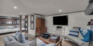 310 Worthington Avenue Gallery 42