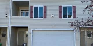 2 Bed/1.5 Bath Townhome- Cottage Grove- Available August 1st 2026 Gallery 1