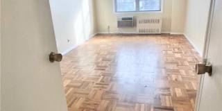 10 Lake Street Gallery 9