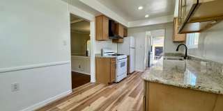 Charming House  with Large yard Gallery 27