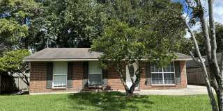 Cozy 3 BR 1-1/2 Bath Home Gallery 1