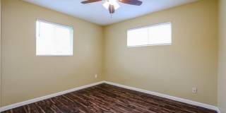 1005 E Cavalier Gallery 23