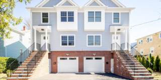 91 Rockwell Street Gallery 1