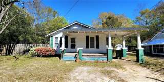 413 N Magnolia Street Gallery 1