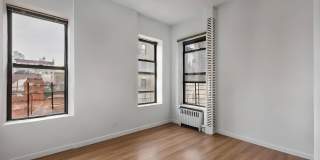 411 Manhattan Avenue Gallery 1