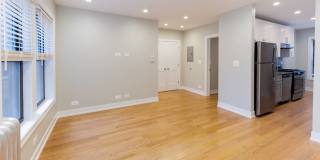 512 W Cornelia Ave Gallery 69