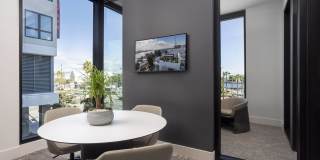 Vivo on Harbor Gallery 21