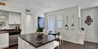 Artisan at Main Street Metro Gallery 5