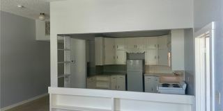 140 1/2 E San Antonio Gallery 5