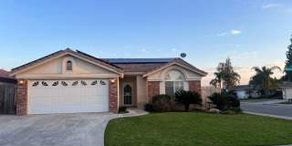 North West Bakersfield Home for Rent with Pool! Gallery 1