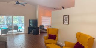 3 Bedroom / 2 Bath / POOL HOME - FULLY FURNISHED Gallery 4