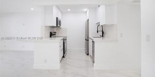 13250 SW 7th Ct Gallery 15