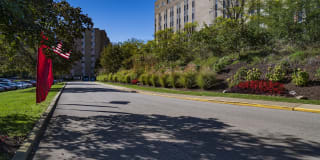 Laurel Village Apartments Gallery 9